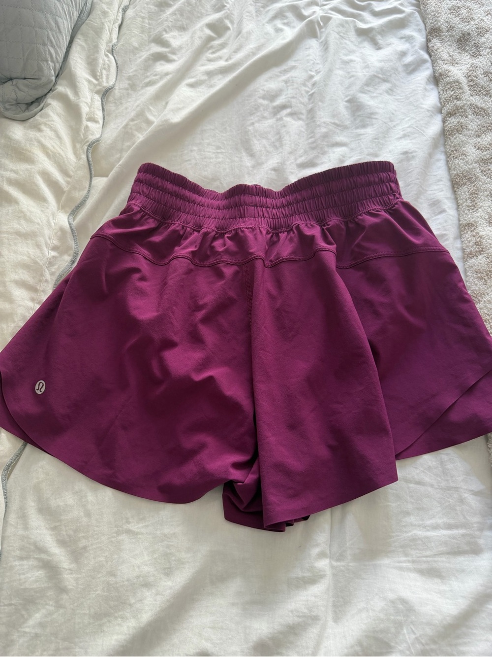 Lululemon Shake It Out High-Rise Running Short 2.5" - Picture 3 of 4